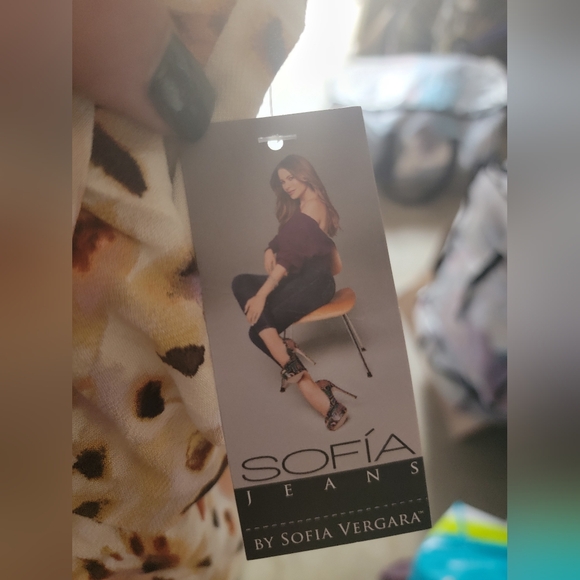 Sophia Vergara Sun dress - Picture 3 of 3